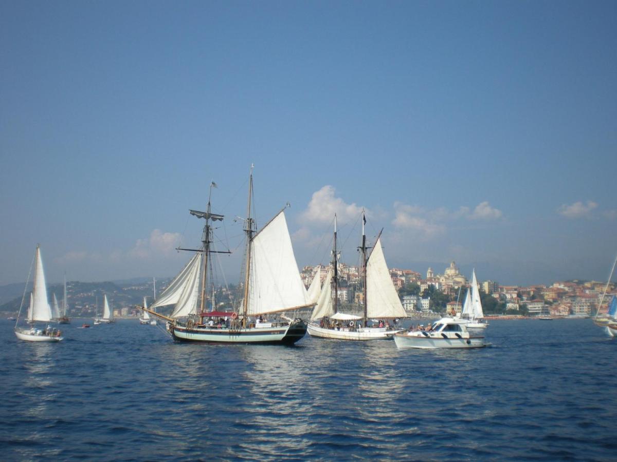Casa Gialla Imperia Dış mekan fotoğraf