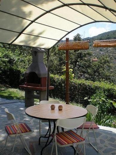 Casa Gialla Imperia Dış mekan fotoğraf